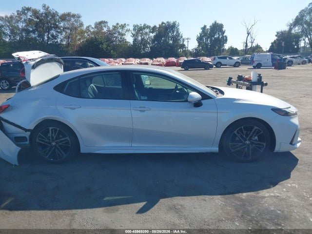 2025 TOYOTA CAMRY XSE 13
