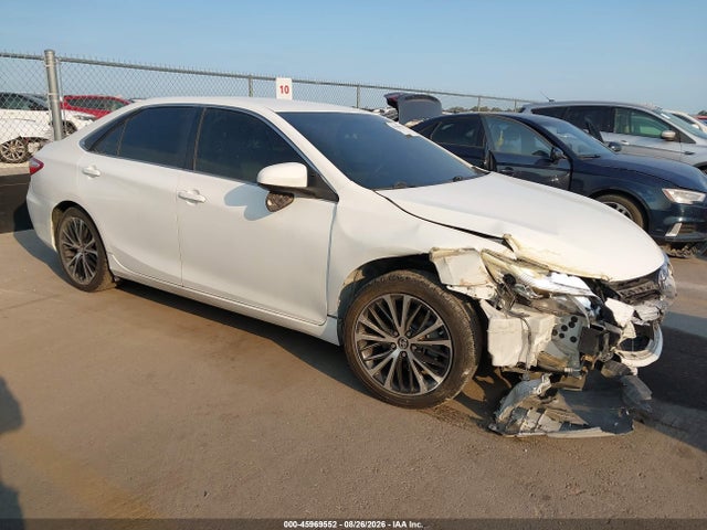 2016 TOYOTA CAMRY LE