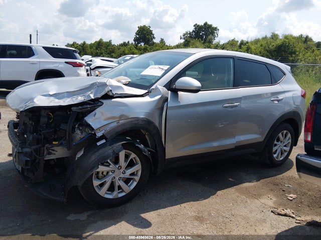 2020 HYUNDAI TUCSON SE 15