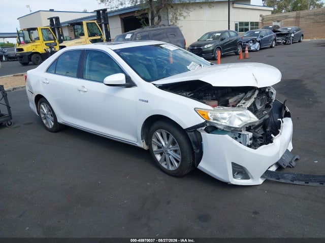 2013 TOYOTA CAMRY XLE