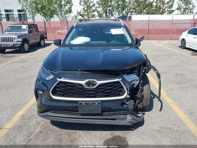 2026 TOYOTA HIGHLANDER HYBRID XLE 12