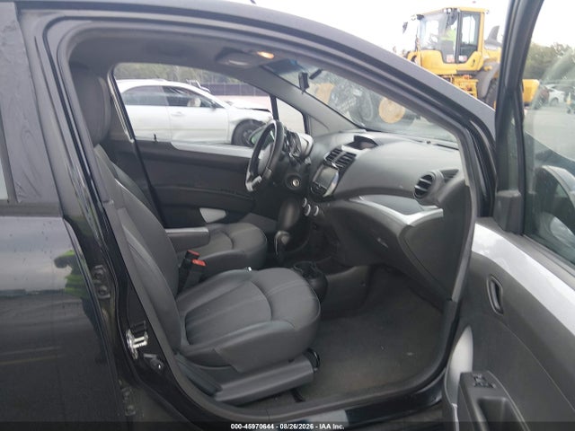 صورة 5 لـ 2014 Chevrolet SPARK 1LT AUTO