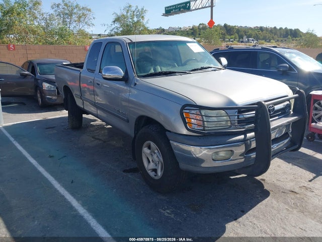 2002 TOYOTA TUNDRA SR5 V8