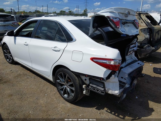 2015 Toyota CAMRY XSE — фото 3