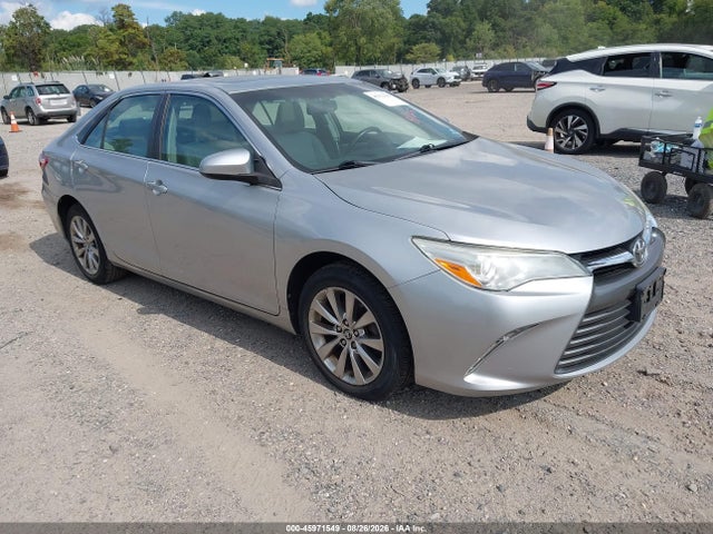 2016 TOYOTA CAMRY XLE
