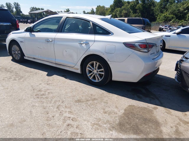 2016 Hyundai SONATA HYBRID SE — фото 3