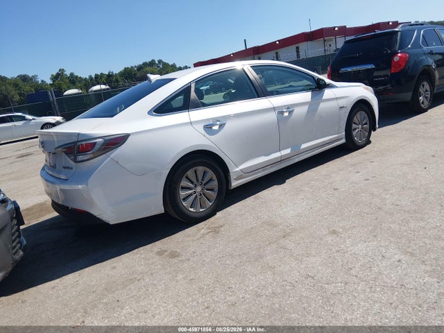 2016 Hyundai SONATA HYBRID SE — фото 4