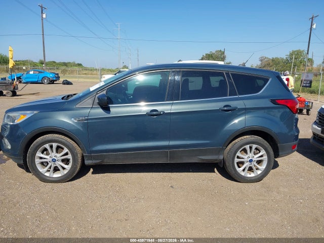 2019 FORD ESCAPE SE 14
