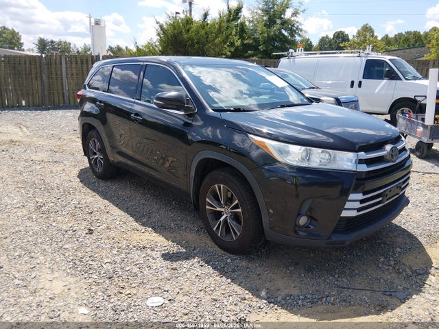 2017 TOYOTA HIGHLANDER LE PLUS