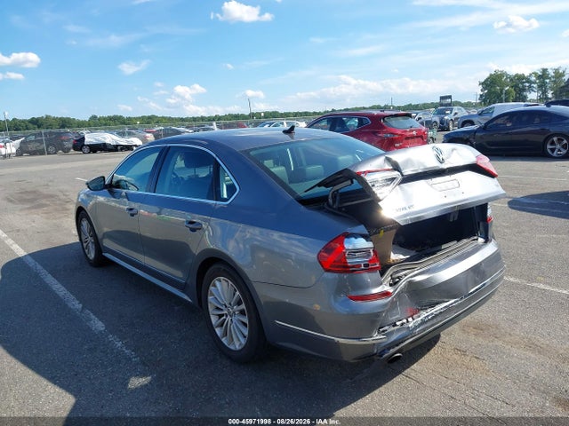 2016 Volkswagen PASSAT 1.8T SE — фото 3