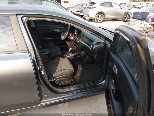 2019 KIA FORTE LXS 5