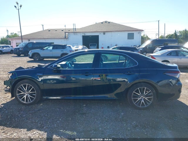 2021 TOYOTA CAMRY XLE HYBRID 15