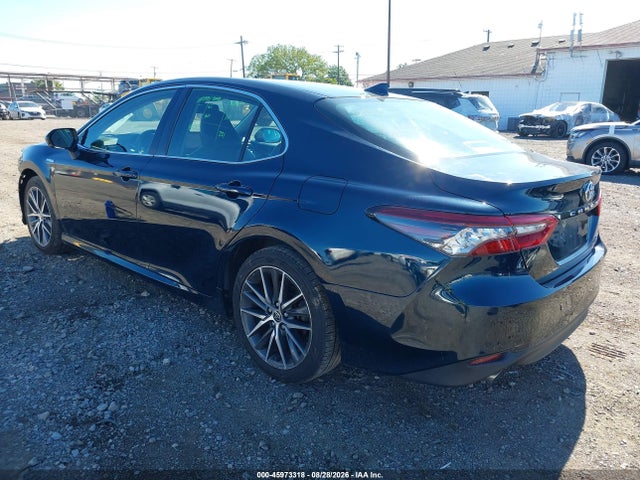 2021 TOYOTA CAMRY XLE HYBRID 3