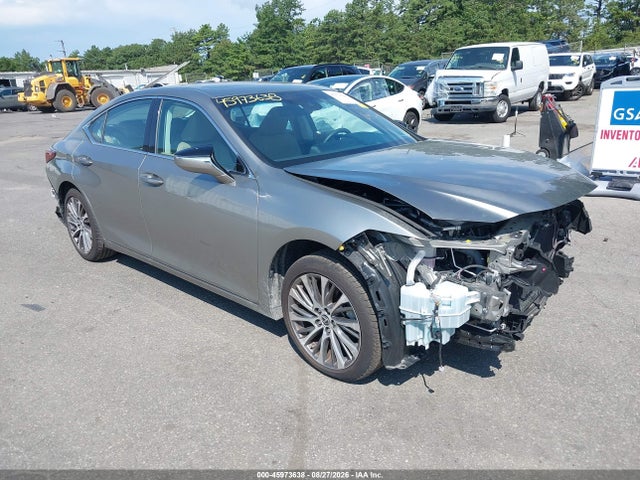 2020 LEXUS ES 