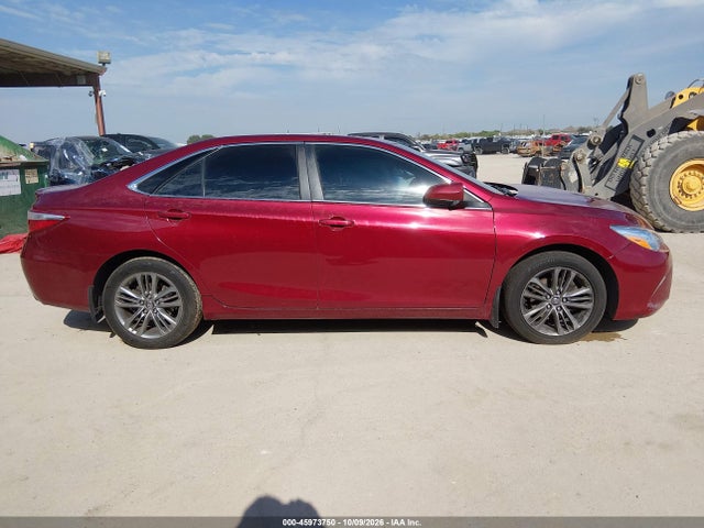 2017 TOYOTA CAMRY SE 13