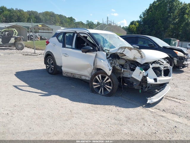 2018 NISSAN KICKS SR