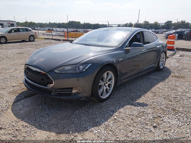 صورة 2 لـ 2013 Tesla MODEL S PERFORMANCE