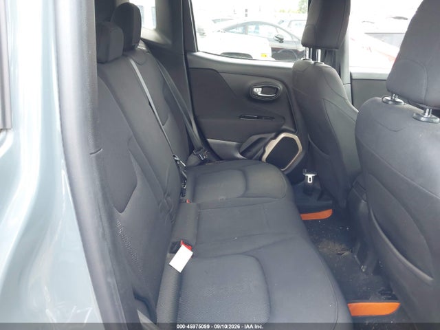 2017 JEEP RENEGADE LATITUDE 4X4 8