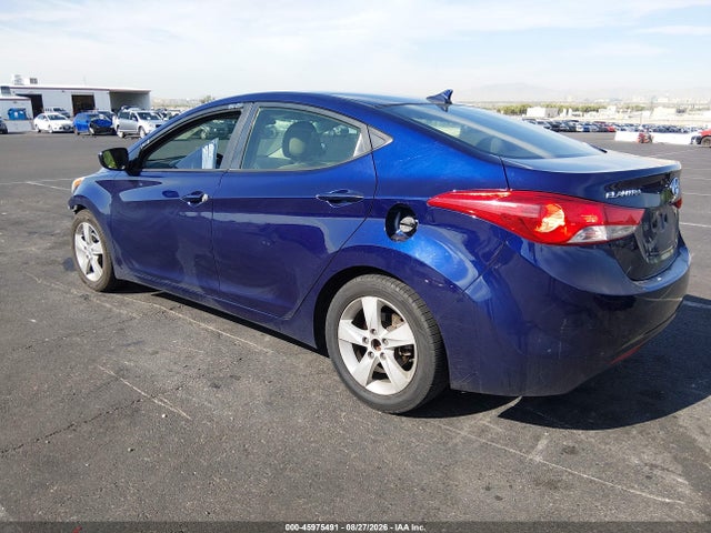 2013 Hyundai ELANTRA GLS — фото 3