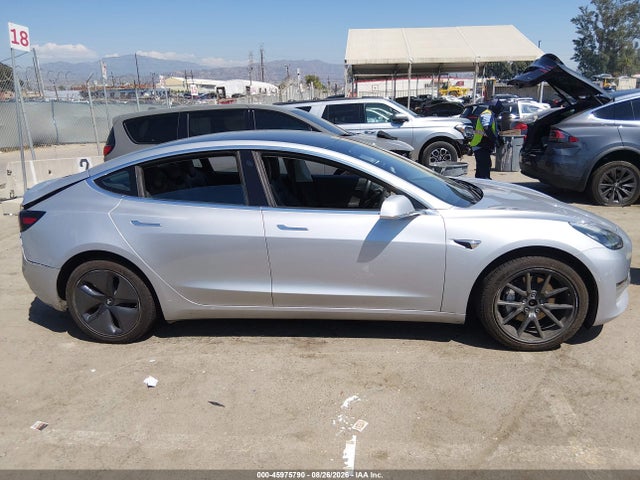 2018 TESLA MODEL 3 LONG RANGE/PERFORMANCE 12