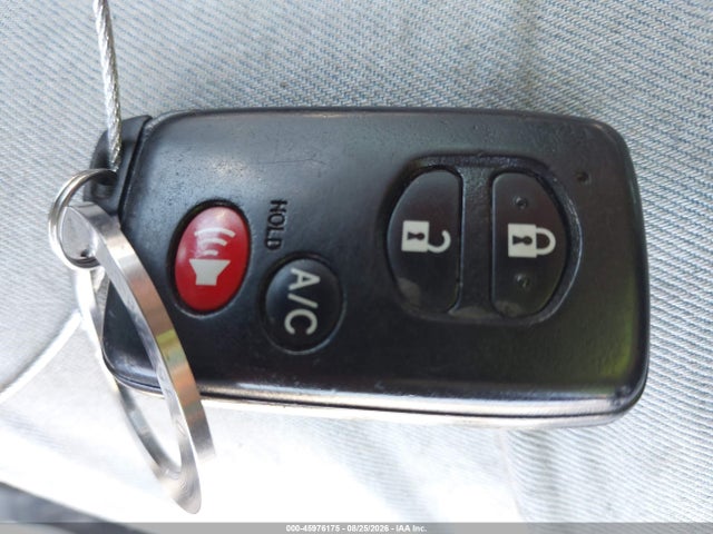 2012 Toyota PRIUS PLUG-IN — фото 11