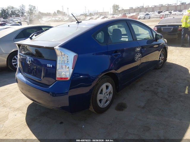 صورة 4 لـ 2011 Toyota PRIUS TWO