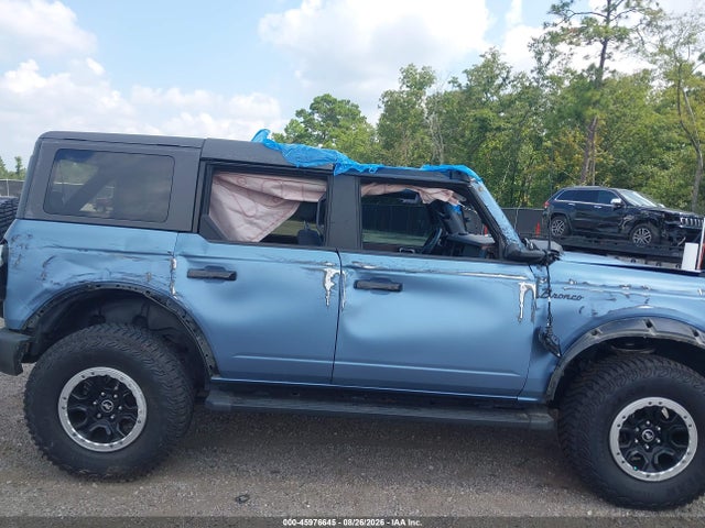 2022 FORD BRONCO OUTER BANKS 6