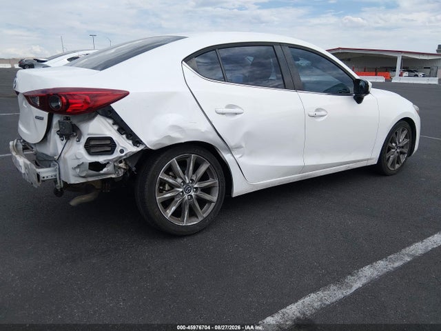 2017 MAZDA MAZDA3 TOURING 4