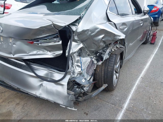 2019 LEXUS IS 300 6