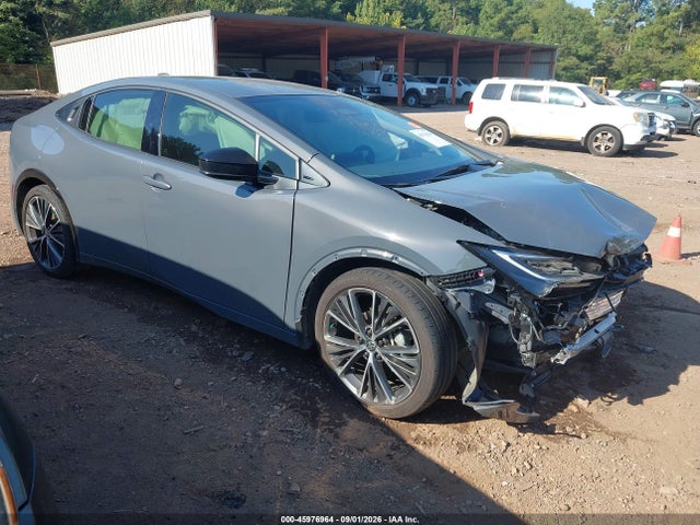 2025 TOYOTA PRIUS XLE
