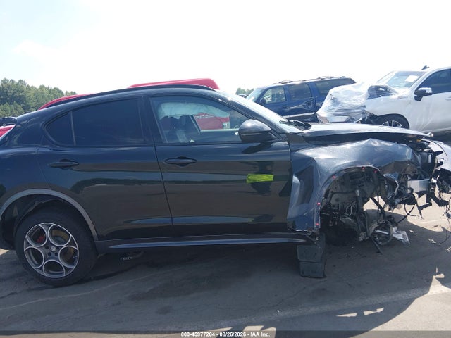 2023 ALFA ROMEO STELVIO TI AWD 13
