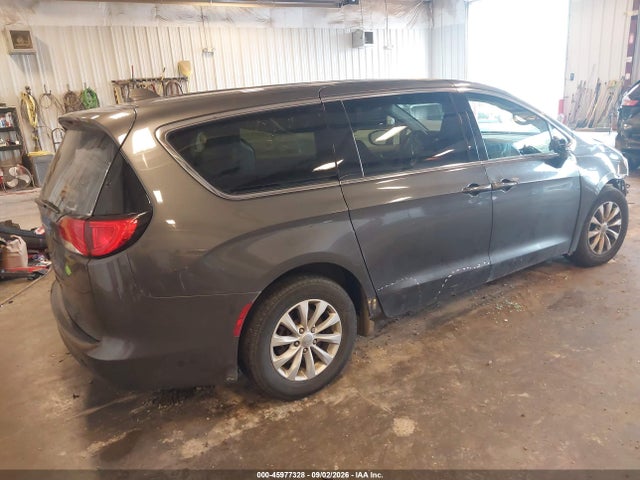 2017 CHRYSLER PACIFICA TOURING 4