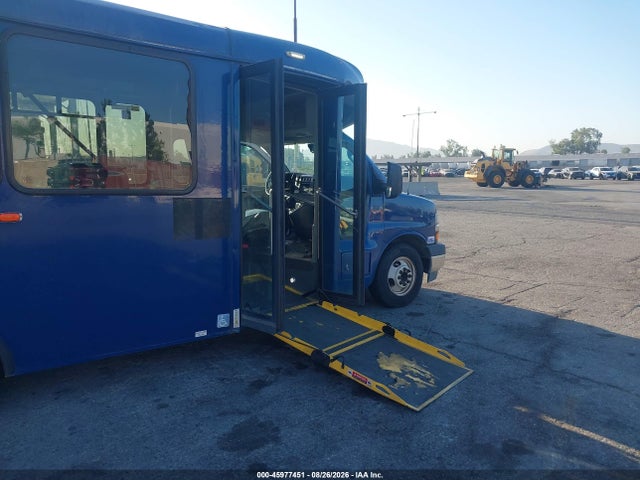 2018 CHEVROLET EXPRESS CUTAWAY 4500 VAN 13