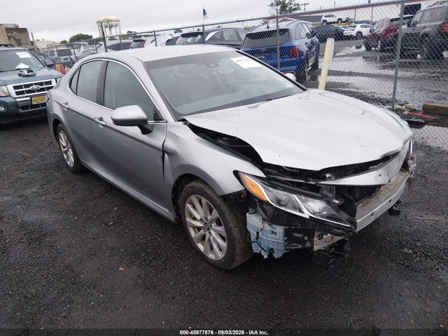 2018 TOYOTA CAMRY LE