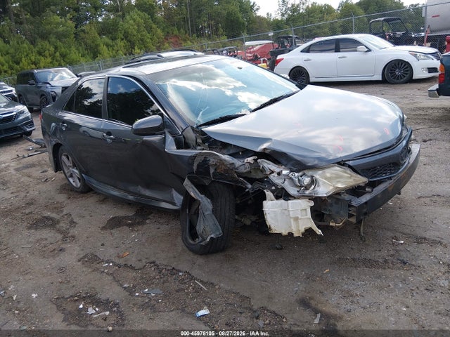 2012 TOYOTA CAMRY SE