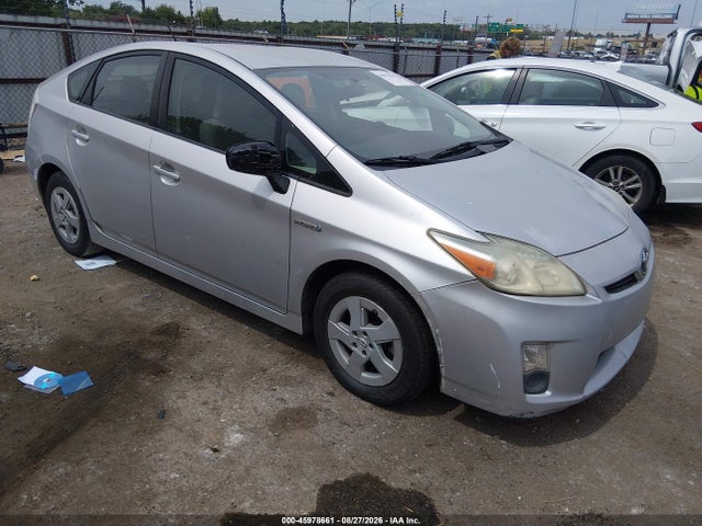 2010 TOYOTA PRIUS III
