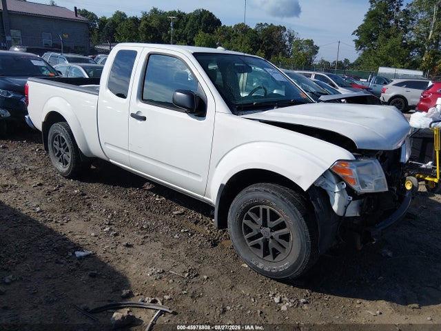 2016 NISSAN FRONTIER SV