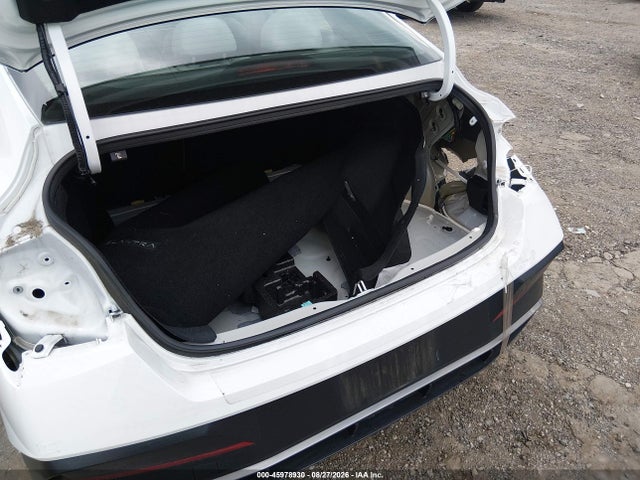 2025 HYUNDAI ELANTRA HYBRID LIMITED 18
