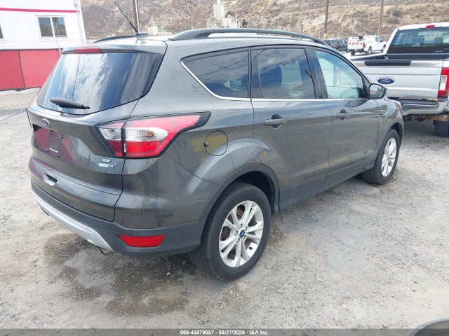 2018 FORD ESCAPE SE 4