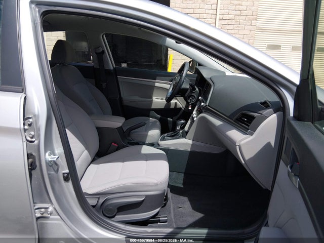 2020 HYUNDAI ELANTRA SE 5