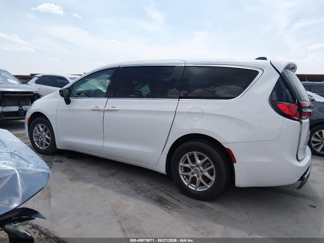 2024 CHRYSLER PACIFICA TOURING L 14