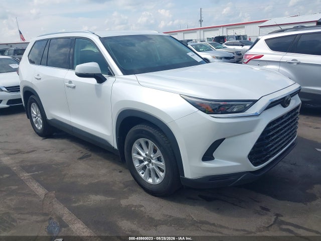 2026 TOYOTA GRAND HIGH XLE