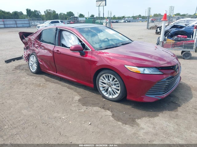2020 TOYOTA CAMRY XLE