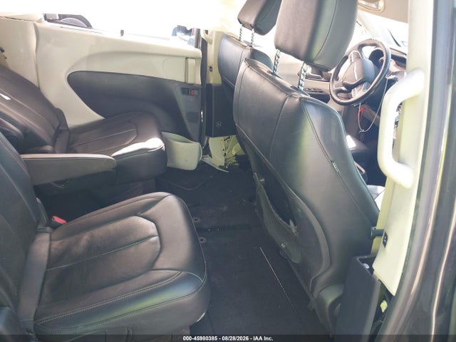 2020 CHRYSLER PACIFICA TOURING L 8