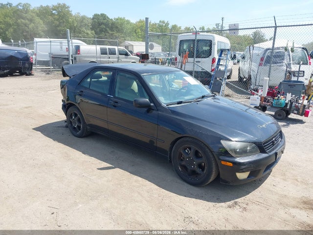 2001 LEXUS IS 