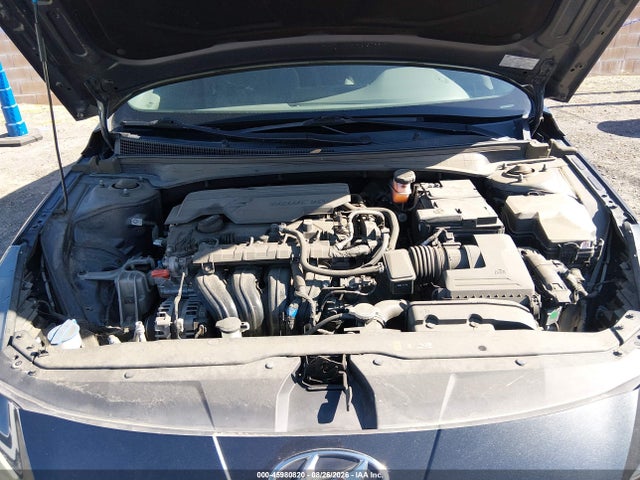 2021 HYUNDAI ELANTRA SE 10