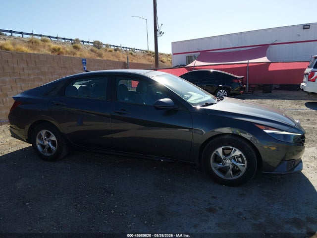 2021 HYUNDAI ELANTRA SE 13