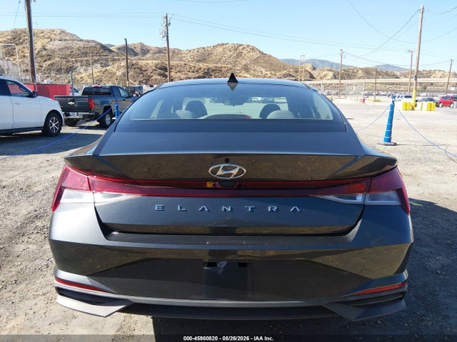 2021 HYUNDAI ELANTRA SE 16