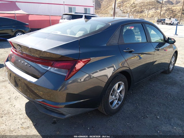 2021 HYUNDAI ELANTRA SE 4