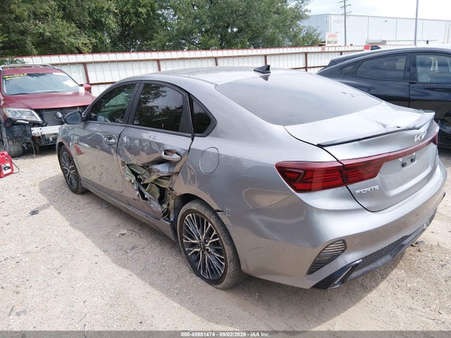 2023 KIA FORTE GT-LINE 3